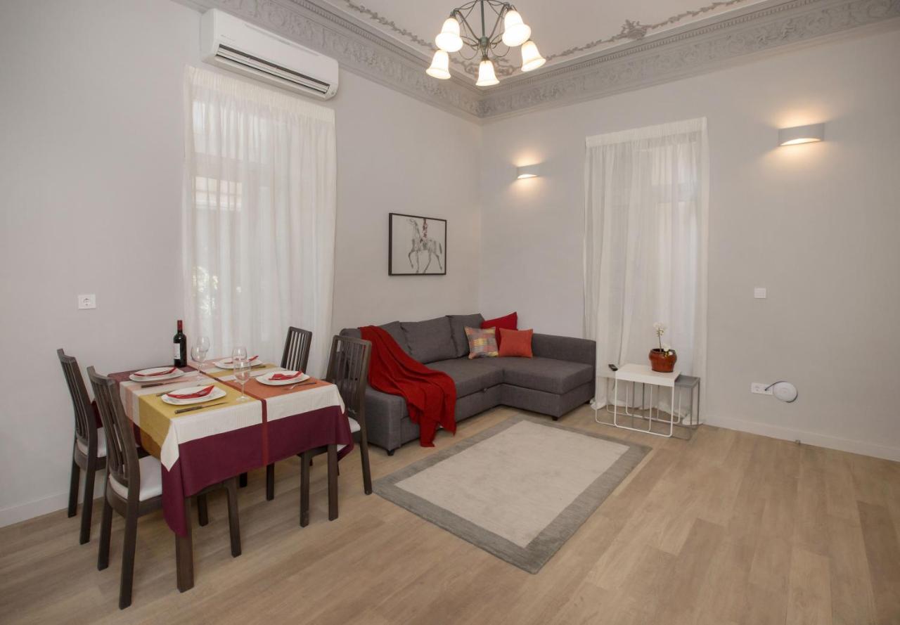Sophisticated Apartment In Syntagma By Ghh 아테네 외부 사진